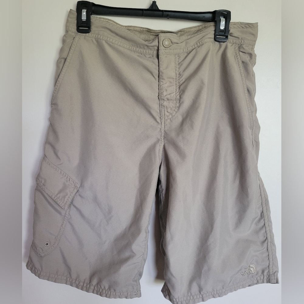 The North Face Boys Khaki Cargo Shorts Size XL (18/20)